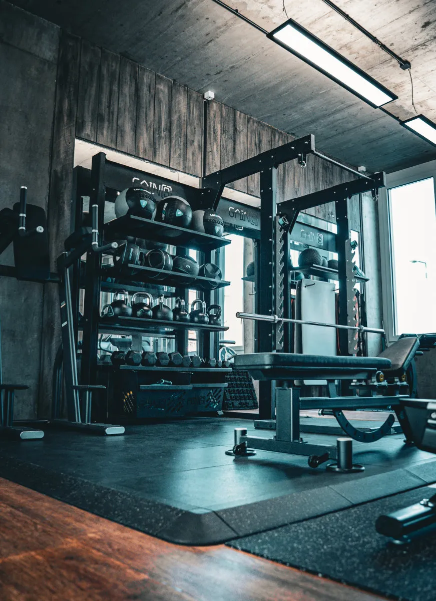 Hochwertige Trainingsgeräte in einem QFit Studio